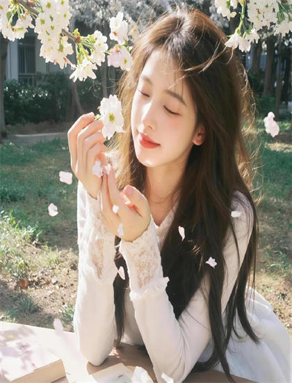 精准的探索抢救脱网族的奥秘：隐藏细节与深层意义，双语字幕